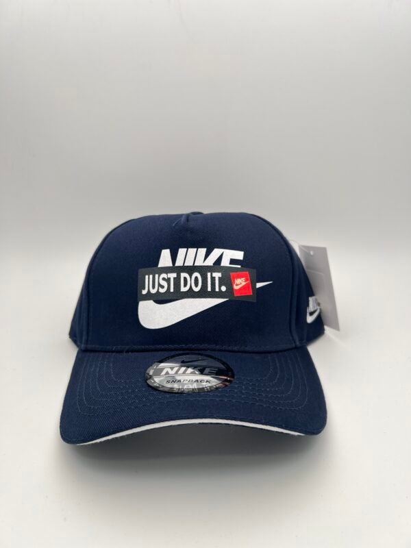 GORRA NIKE FN10